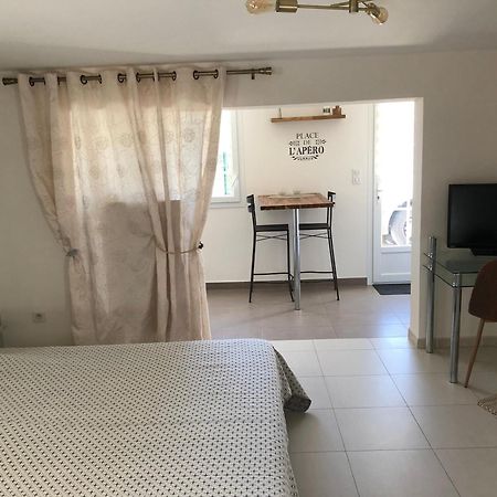 Appartement Dans La Colline Belgentier 外观 照片