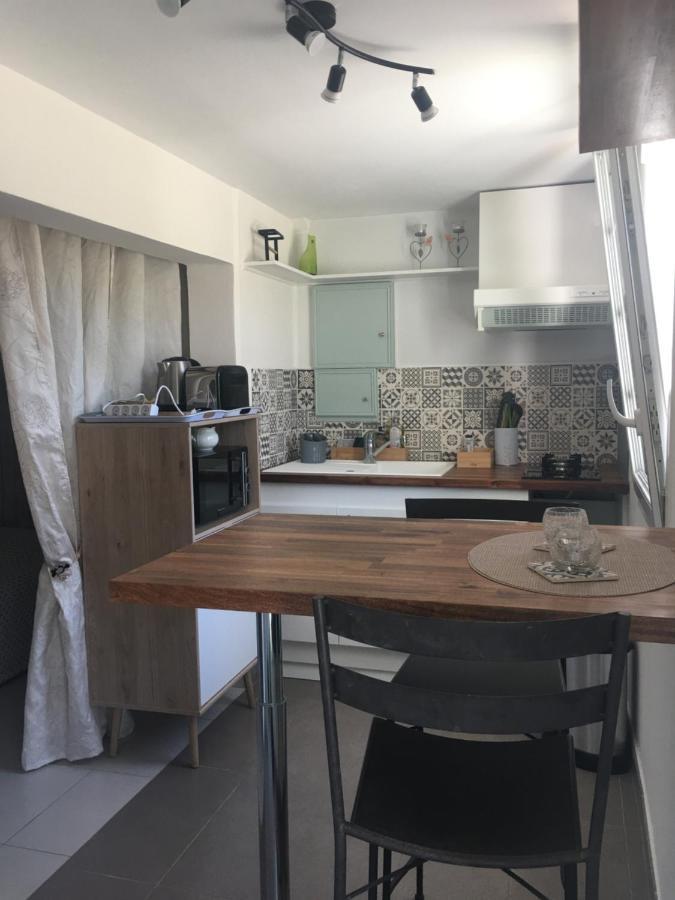 Appartement Dans La Colline Belgentier 外观 照片