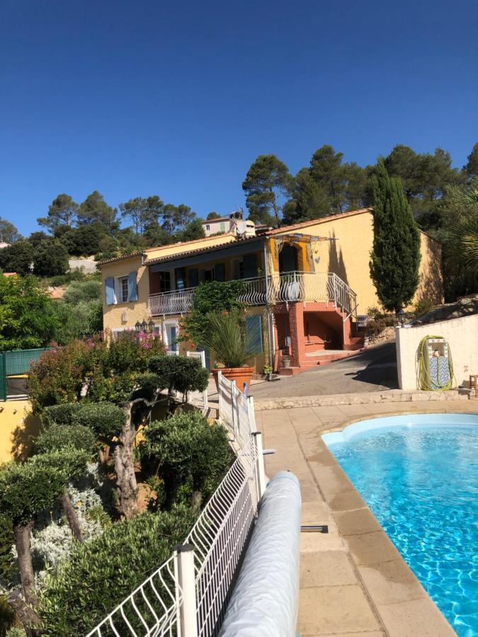 Appartement Dans La Colline Belgentier 外观 照片