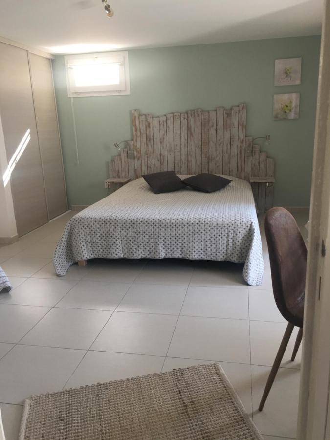 Appartement Dans La Colline Belgentier 外观 照片