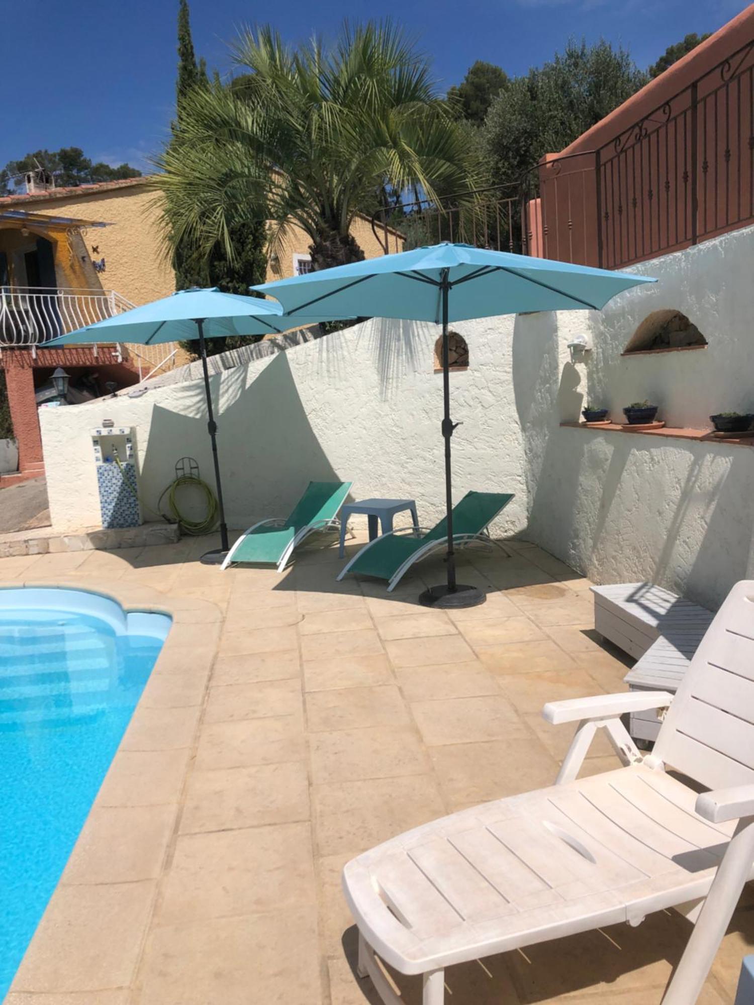 Appartement Dans La Colline Belgentier 外观 照片